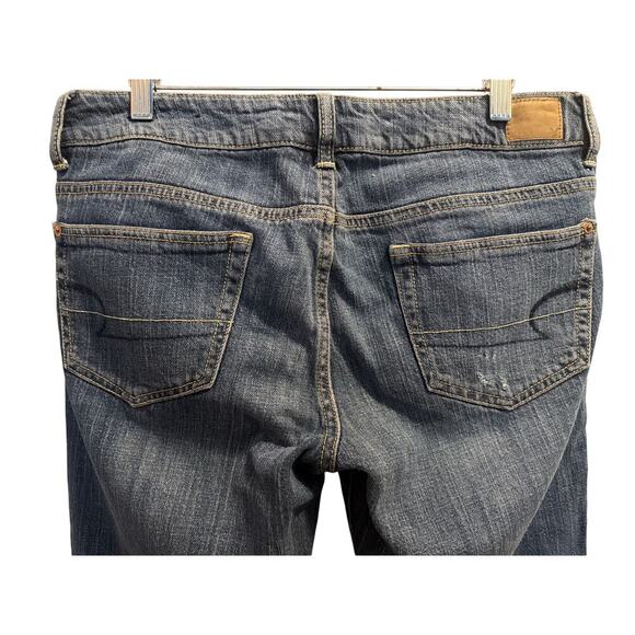 American Eagle Boy Fit Cropped Denim Jeans Women’s Size 8 Medium Wash Distressed - Picture 4 of 6